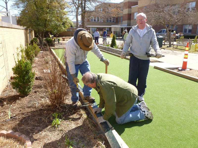 VA Garden March 2104 035